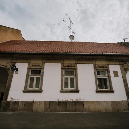 Plitzner Belvarosi Apartmanhaz Eger Extérieur photo
