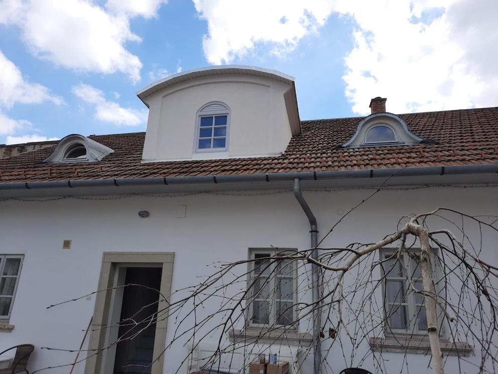 Plitzner Belvarosi Apartmanhaz Eger Extérieur photo