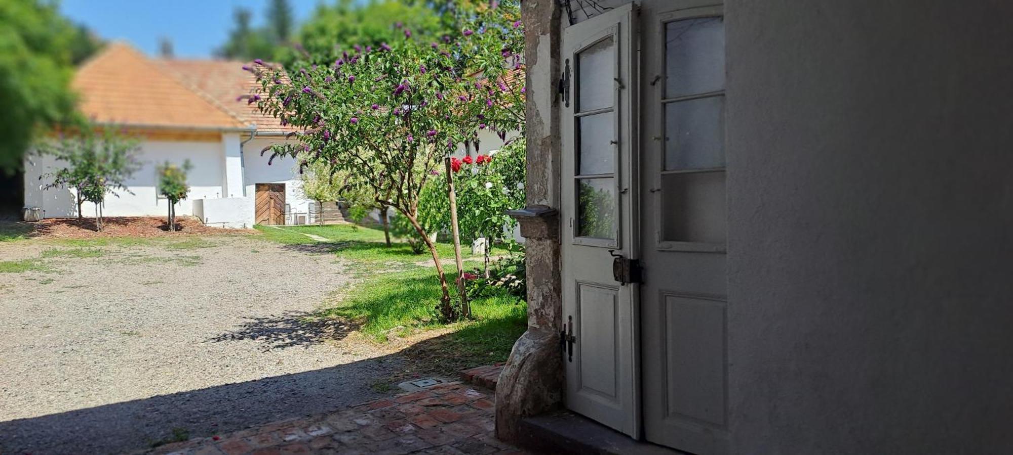 Plitzner Belvarosi Apartmanhaz Eger Extérieur photo