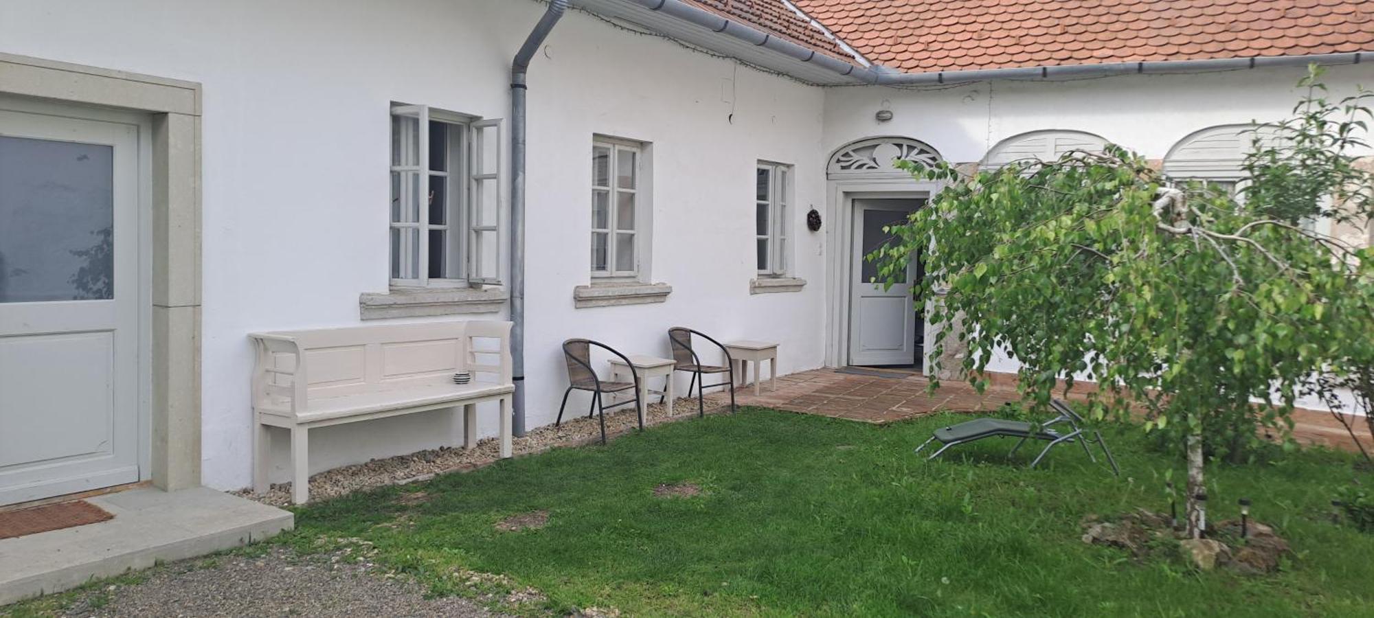 Plitzner Belvarosi Apartmanhaz Eger Extérieur photo