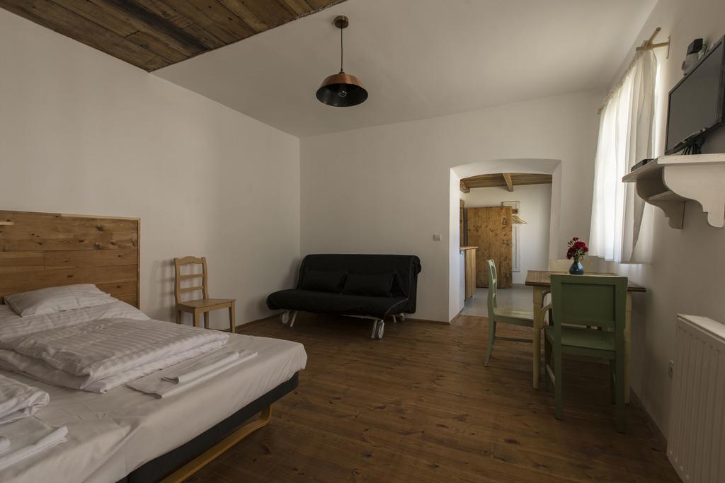 Plitzner Belvarosi Apartmanhaz Eger Extérieur photo