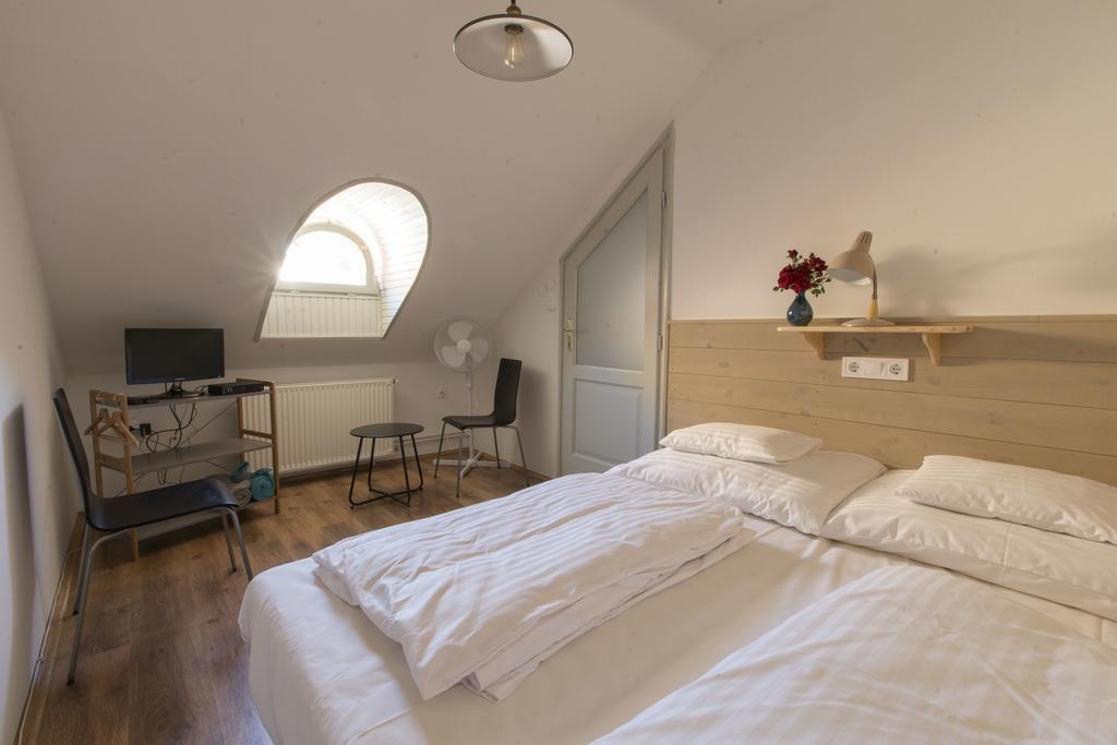 Plitzner Belvarosi Apartmanhaz Eger Extérieur photo